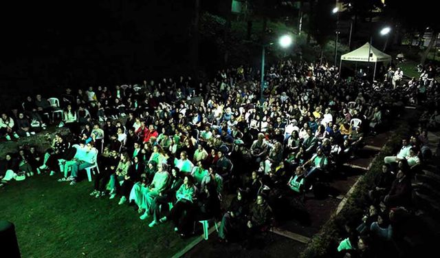 Bursa'da açık havada sinema keyfi