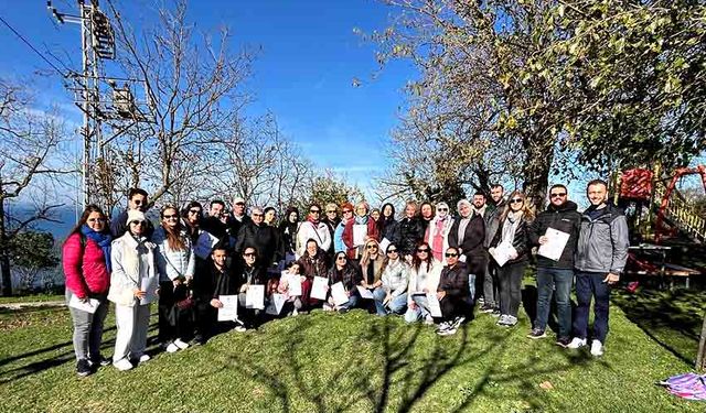 Çeştepe’de sonbahar büyüsü: Fener Kulesi ve Tümülüs yürüyüşü tam not aldı