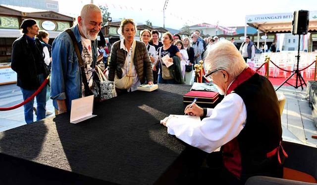 Osmangazi Kitap Fuarı 8’inci gününde de doldu taştı