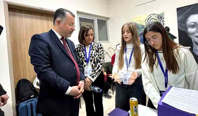 KBÜ Rektörü Kırışık, 8. Uluslararası Ar-Ge Proje Pazarı’nda genç araştırmacılarla buluştu