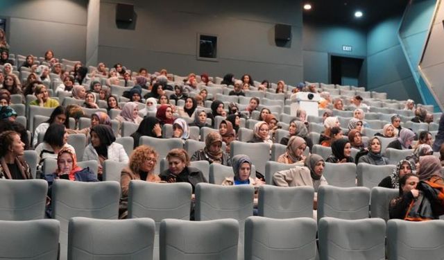 Kadınlar için film gösterimi