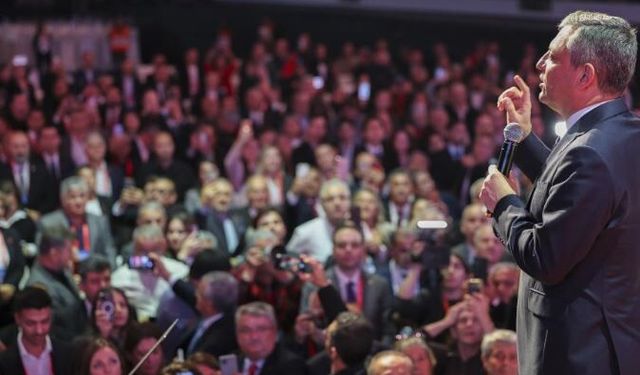 Özgür Özel, yeniden CHP Genel Başkanı seçildi