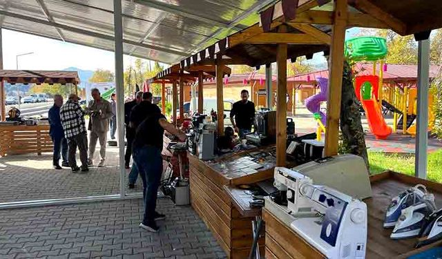 Baston Park’ta Antika ve İkinci El Eşya Pazarı açıldı