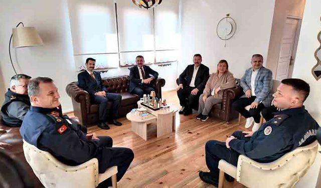 Vali Hacıbektaşoğlu, Devrek Konağında