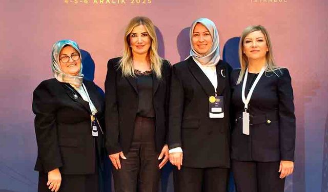 AK kadınlar "Yerel Yönetimlerde Kadın Zirvesi"nde