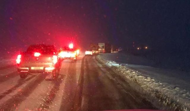 Kar ve yoğun tipi ulaşımda aksamalara neden oldu