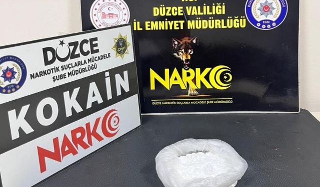 Otobüs Yolcusunun Üst Aramasından 650 Bin TL’lik Kokain Çıktı
