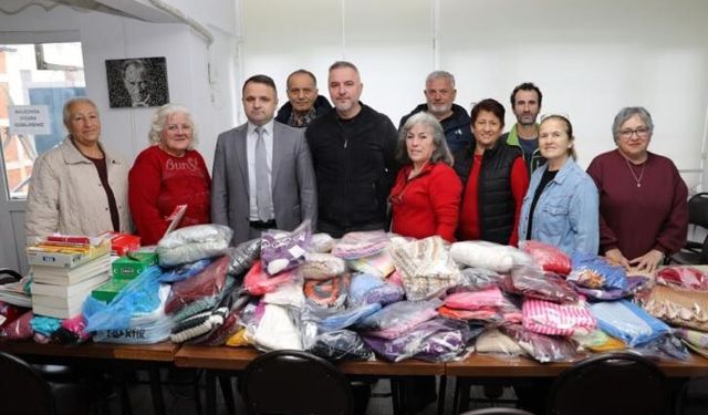 Kadınlar elleriyle iyilik örüyor