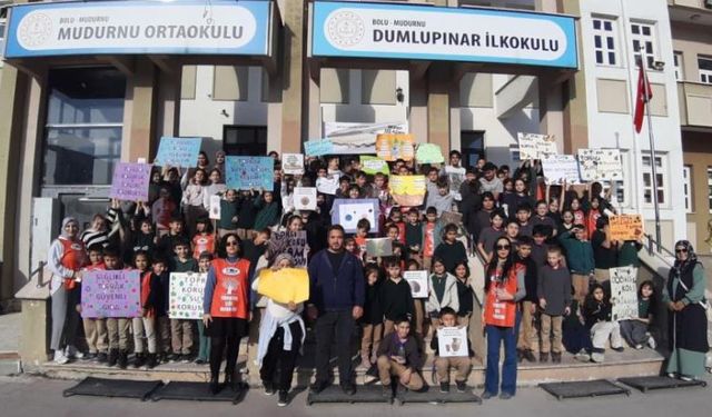 Mudurnu’da öğrenciler erozyon farkındalığı için yürüdü