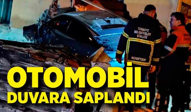 Bina duvarına çarpan otomobilin sürücüsü yaralandı