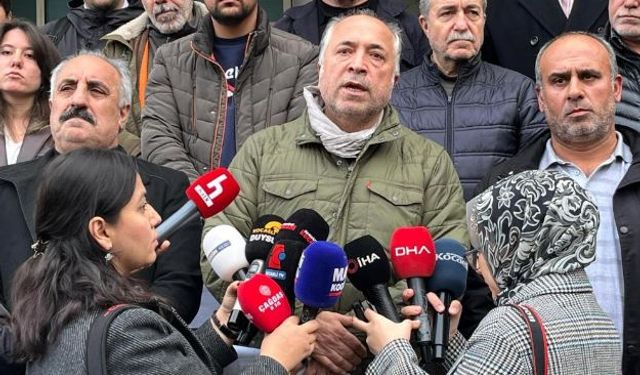 Fabrika yangınında ölenlerin yakınlarından SGK önünde açıklama