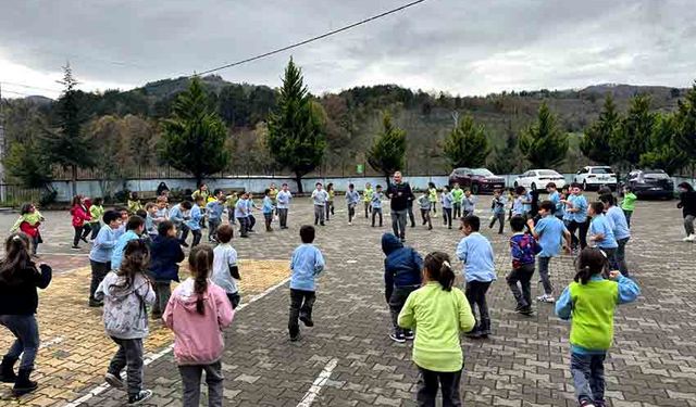 “Okulumda Sağlıklı Besleniyorum” projesiyle öğrenciler bilinçlendirildi