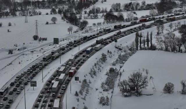 Karla Kaplı Bolu Dağı’nda ‘Kar Kaplanları’ Böyle Yolu Açtı
