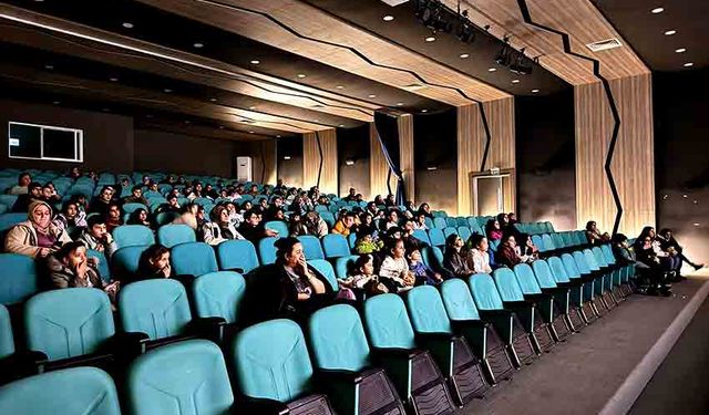 Gençler sinema keyfinde buluştu