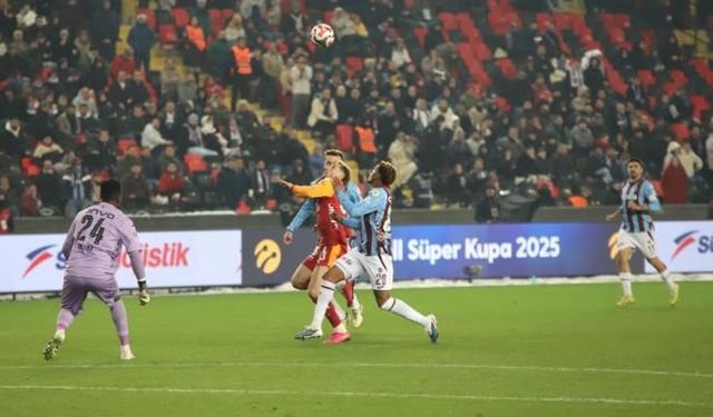 Turkcell Süper Kupa’da İlk Finalist Galatasaray: Trabzonspor’u 4-1 Yendi
