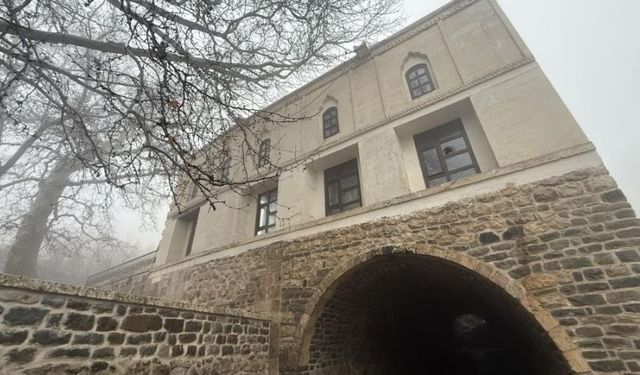 486 yıllık Atak Ulu Camii sisler arasında görüntülendi