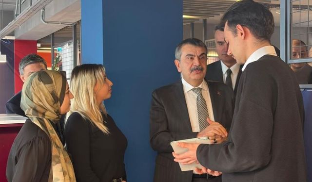 Bakan Yusuf Tekin: Teknoloji her yönüyle dikkatle ele alınmalı
