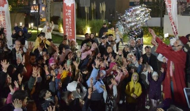 Çocuklar geleneksel 'Ramazan Şenlikleri'nde gönüllerince eğlendi