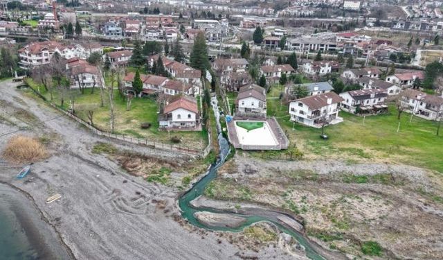 Dağlardan gelen su enerjiye dönüşüp Sapanca’yı besliyor
