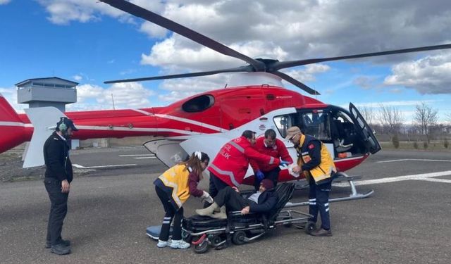 Helikopter ambulans diyaliz hastası havalandı
