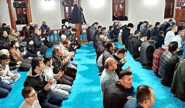 Devrek’te Kadir Gecesi coşkusu