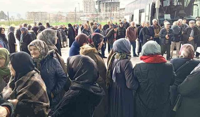 Kutsal topraklara 25 umreci dualarla uğurlandı