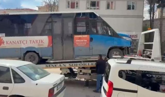 Ankara'da minibüs kamyonetle çarpıştı: 5 yaralı