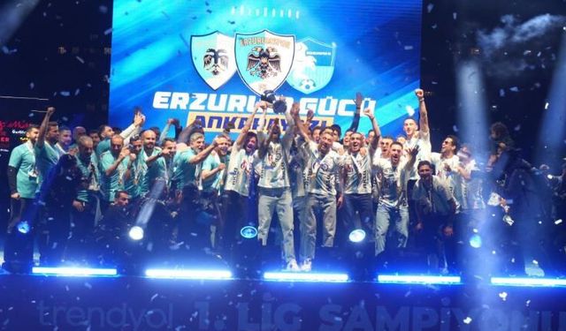 Erzurumspor FK şampiyonluk kupasını aldı