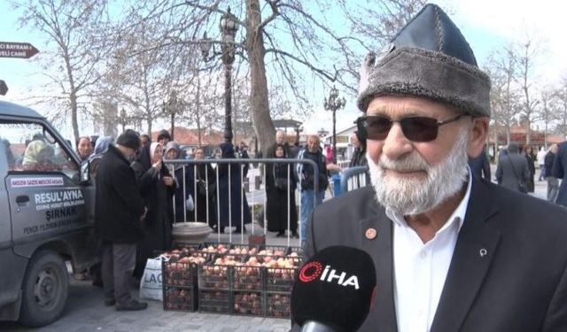 "Elmacı Dede" şehit polislerin hayrına elma dağıttı