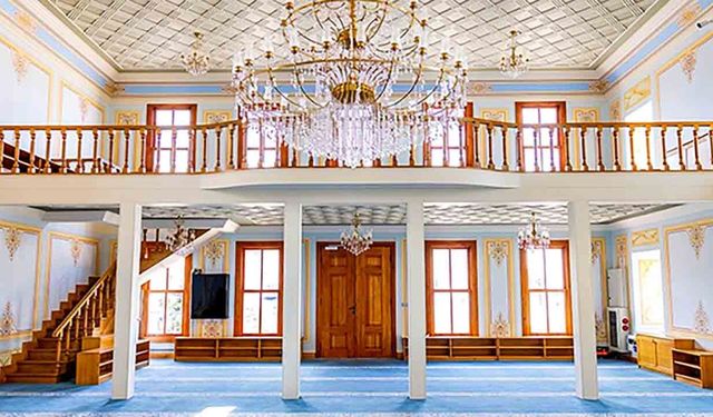 Fatma Sultan Camii 100 yıl sonra ibadete açıldı