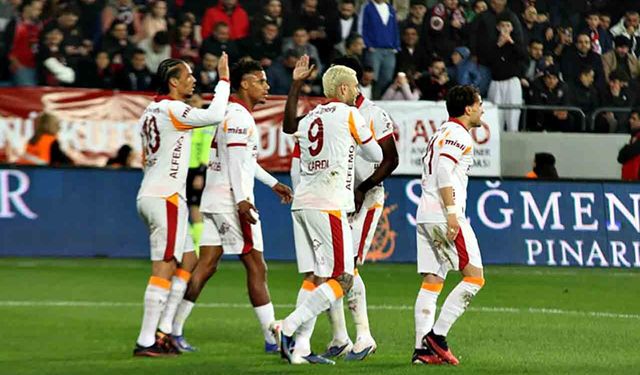 Galatasaray kazandı, Fenerbahçe ile fark 4 oldu