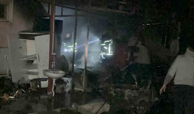 Patlayan kömür kazanı ve tüp villayı küle çeviriyordu