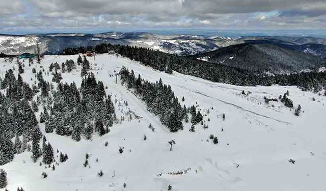 Kar geri döndü: Nisan ayında kışı aratmayan manzara