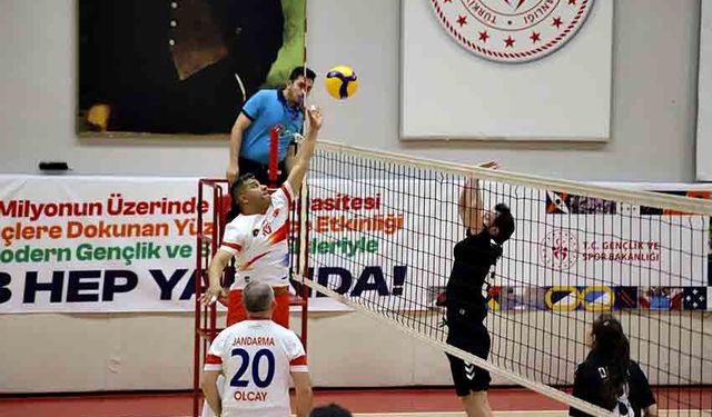 Gençlik Haftası kurumlar arası voleybol turnuvası başladı