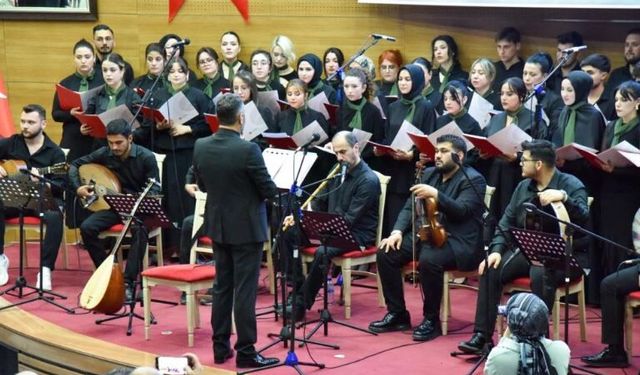 Tasavvuf konseri büyüledi: 40 öğrenci sahnedeydi