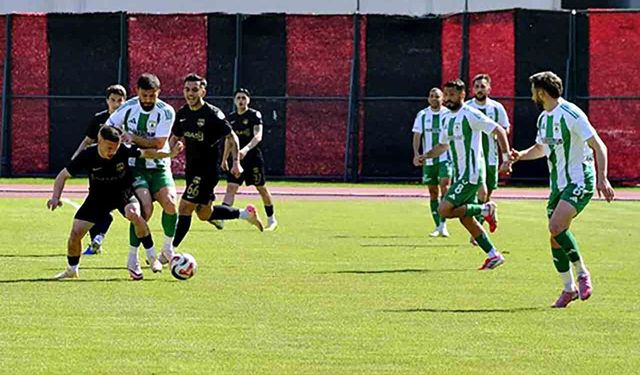 Kastamonuspor Sahasında Dağıldı: Muğlaspor 3 Attı