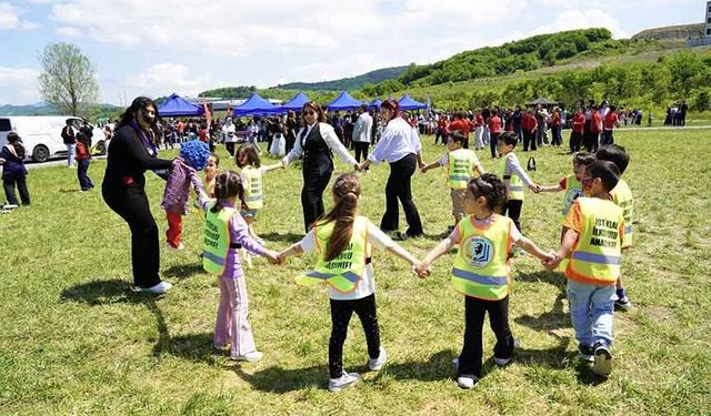 BARÜ’de "12.Geleneksel Öğretmenim Şenliği" çeşitli etkinliklerle kutlandı
