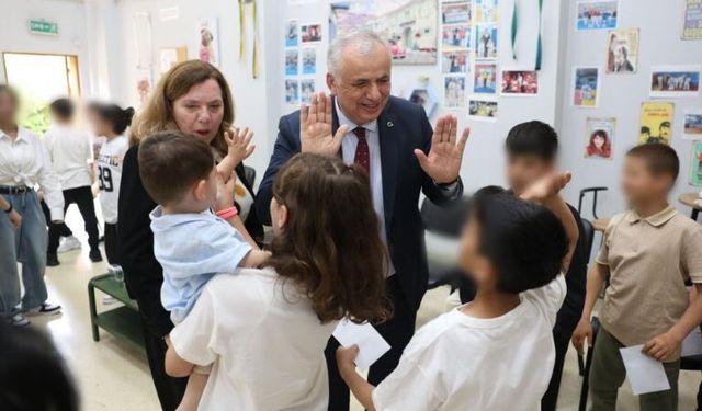 Devlet korumasındaki çocuklara bayram ziyareti