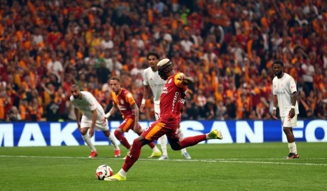 Galatasaray şampiyonluğunu 4 gollü galibiyetle ilan etti