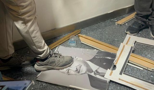 Kılıçdaroğlu'na büyük öfke: Partide asılı olan fotoğrafı ayaklar altında çiğnendi