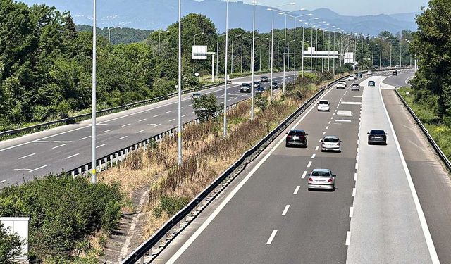 TEM Otoyolu bayramın ilk günü sakin geçiyor