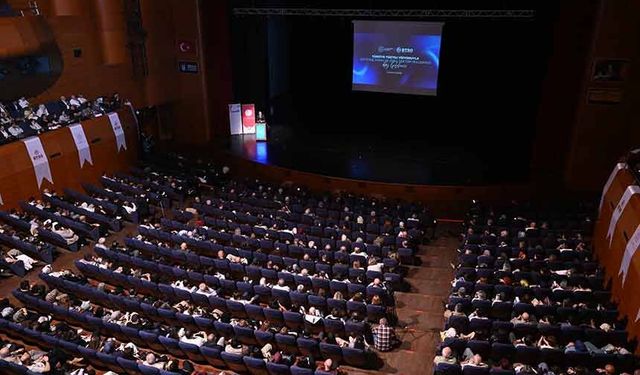 Türkiye Yüzyılı Vizyonuyla Eğitim Zirvesi Bursa'da Yapıldı