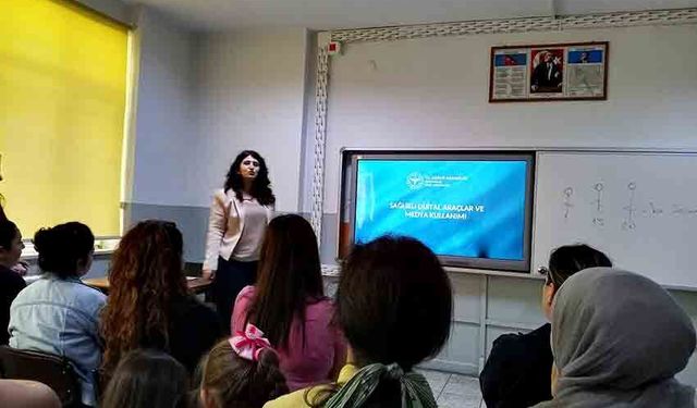 Velilere yönelik "Bağımlılıkla Mücadele ve İlk Yardım" semineri