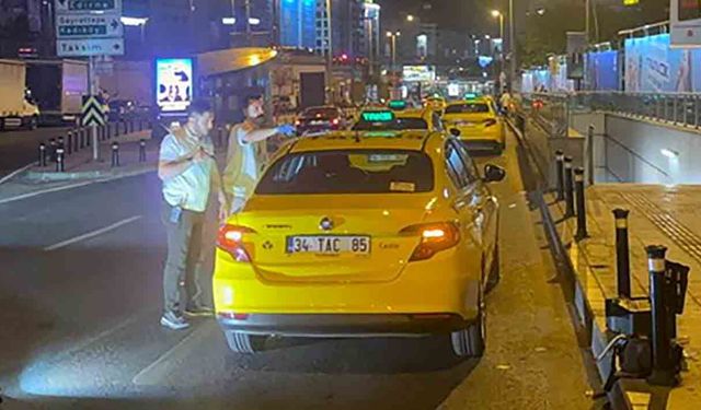 Takside dehşet! Saldırıya uğrayan şoför kalp krizi geçirdi