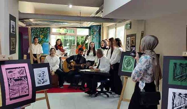 Devrek Hamidiye Anadolu Lisesi'nden şiir ve resim etkinliği