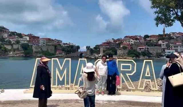 Işıklı tabela turistlerin ilgi odağı oldu