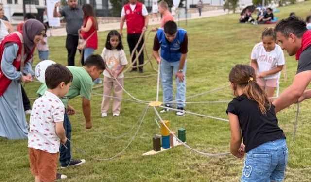 Karabük’te çocuklar karne festivalinde doyasıya eğlendi