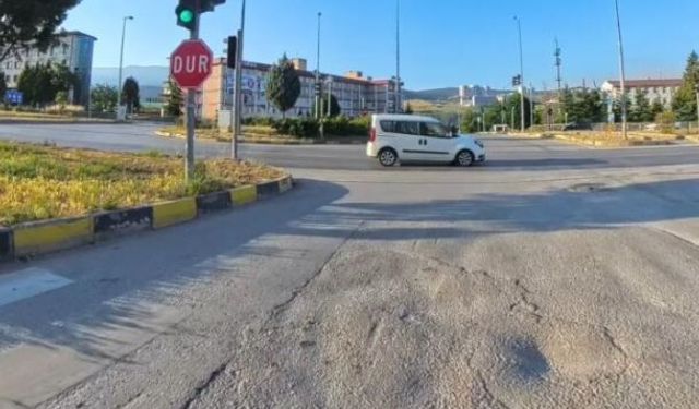 Feci kazaların yaşandığı kavşakta kırmızı ışık ihlali kamerada