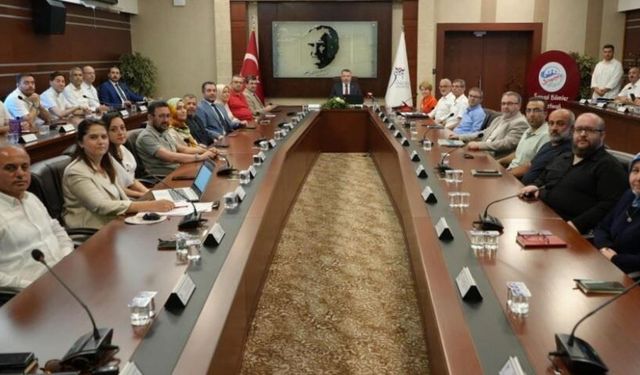 KBÜ senatosunda uluslararası başarılar ve yeni hedefler görüşüldü