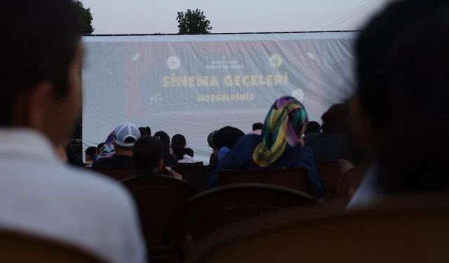 'Köyümde açık hava sinema gösterimi' Arabacı Köyü'nde devam edecek
